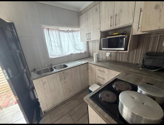 8 BEDROOM HOUSE FOR SALE IN VANDERBIJLPARK CW 5